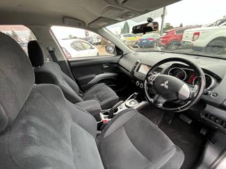 2008 Mitsubishi Outlander - Thumbnail