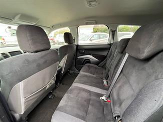 2008 Mitsubishi Outlander - Thumbnail