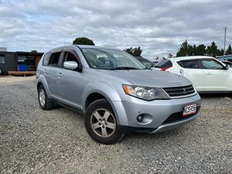 2008 Mitsubishi Outlander - Thumbnail