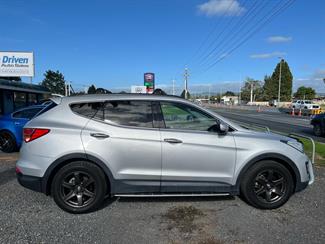 2014 Hyundai Santa Fe - Thumbnail
