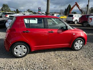2009 Suzuki Swift - Thumbnail