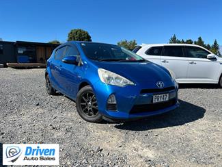 2013 Toyota Aqua - Thumbnail