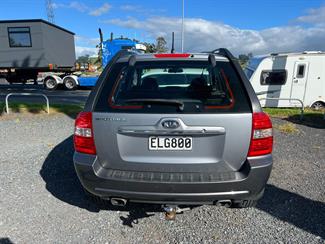 2008 Kia Sportage - Thumbnail