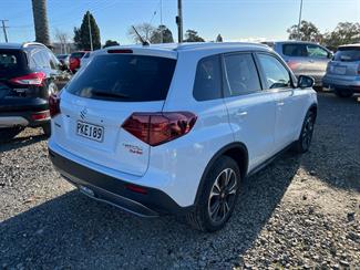 2022 Suzuki Vitara - Thumbnail