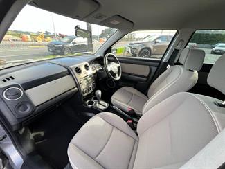 2005 Mazda Verisa - Thumbnail