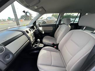 2005 Mazda Verisa - Thumbnail