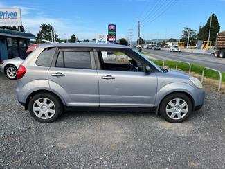 2005 Mazda Verisa - Thumbnail