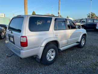 1998 Toyota Hilux - Thumbnail