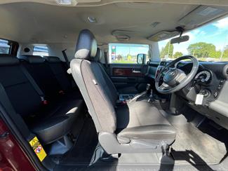 2011 Toyota FJ Cruiser - Thumbnail