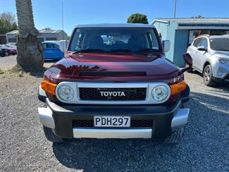 2011 Toyota FJ Cruiser - Thumbnail