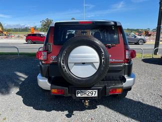 2011 Toyota FJ Cruiser - Thumbnail