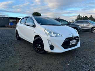 2016 Toyota Aqua - Thumbnail
