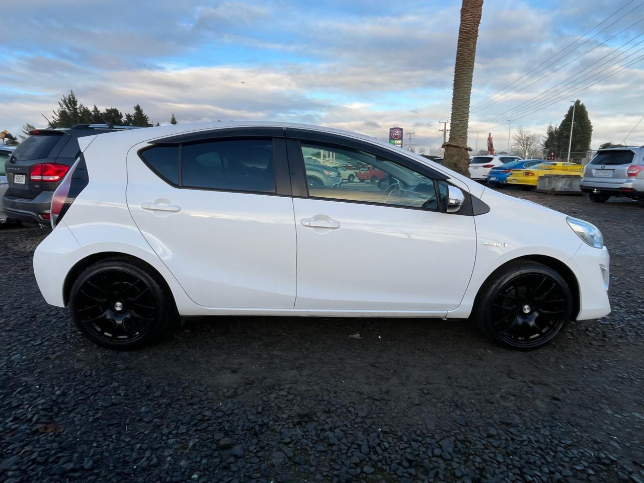2016 Toyota Aqua