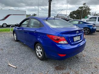 2011 Hyundai Accent - Thumbnail