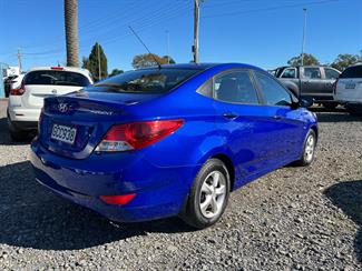 2011 Hyundai Accent - Thumbnail