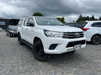 2017 Toyota Hilux - Thumbnail
