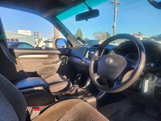 2004 Toyota Landcruiser Prado - Thumbnail