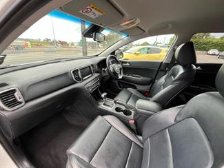 2016 Kia Sportage - Thumbnail