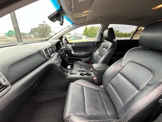 2016 Kia Sportage - Thumbnail