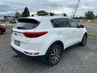 2016 Kia Sportage - Thumbnail