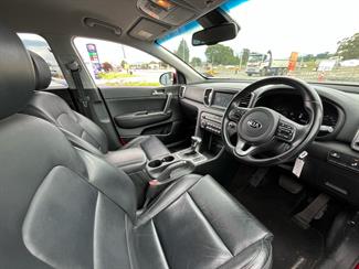 2016 Kia Sportage - Thumbnail