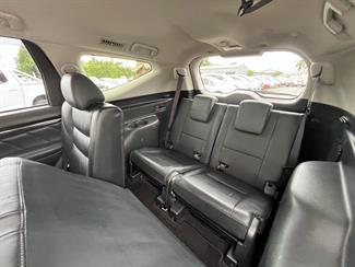 2017 Mitsubishi Pajero Sport - Thumbnail