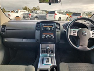 2010 Nissan Navara - Thumbnail