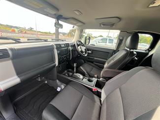 2011 Toyota FJ Cruiser - Thumbnail