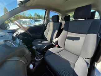 2004 Toyota Vitz - Thumbnail