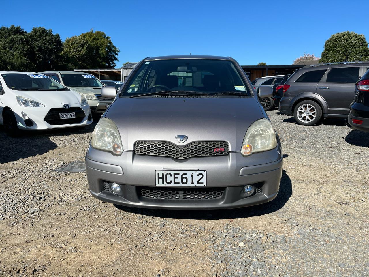 2004 Toyota Vitz