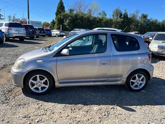 2004 Toyota Vitz - Thumbnail