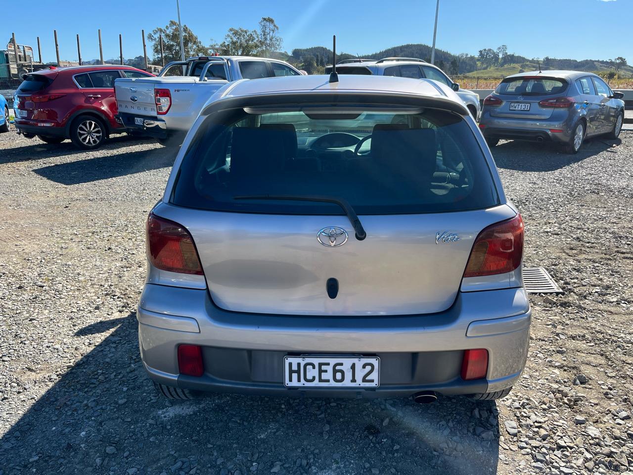 2004 Toyota Vitz