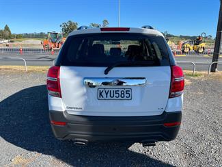 2017 Holden Captiva - Thumbnail