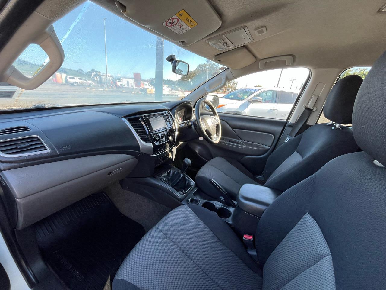 2015 Mitsubishi Triton