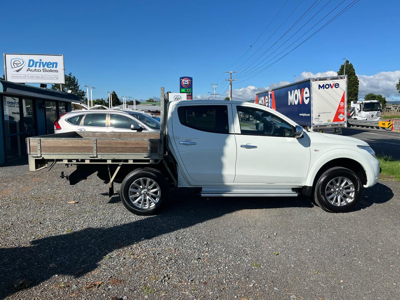 2015 Mitsubishi Triton