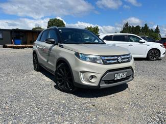 2016 Suzuki Vitara - Thumbnail