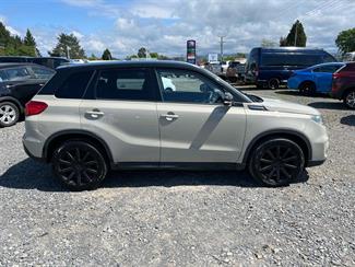 2016 Suzuki Vitara - Thumbnail