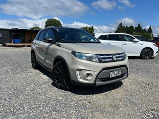 2016 Suzuki Vitara - Thumbnail