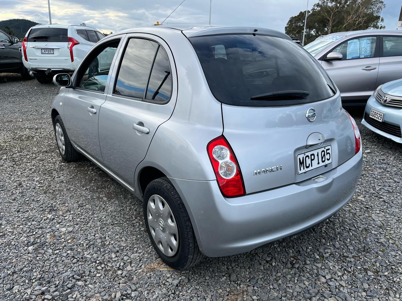 2010 Nissan March