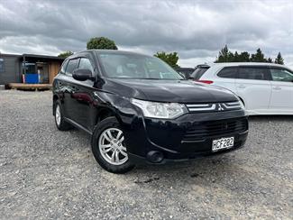 2013 Mitsubishi Outlander - Thumbnail