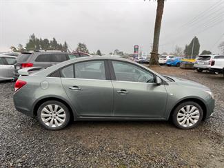 2013 Holden Cruze - Thumbnail