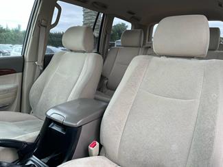 2005 Toyota Landcruiser Prado - Thumbnail