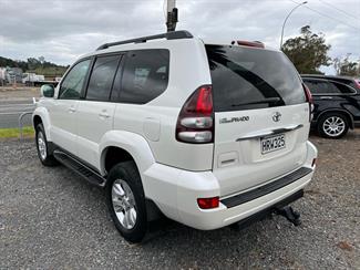 2005 Toyota Landcruiser Prado - Thumbnail