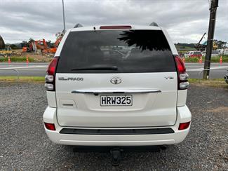 2005 Toyota Landcruiser Prado - Thumbnail