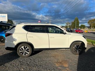 2021 Ssangyong Rexton - Thumbnail