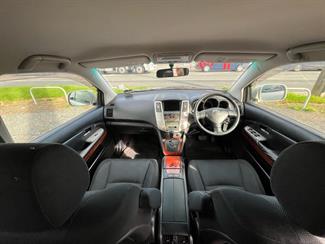 2004 Toyota Harrier - Thumbnail