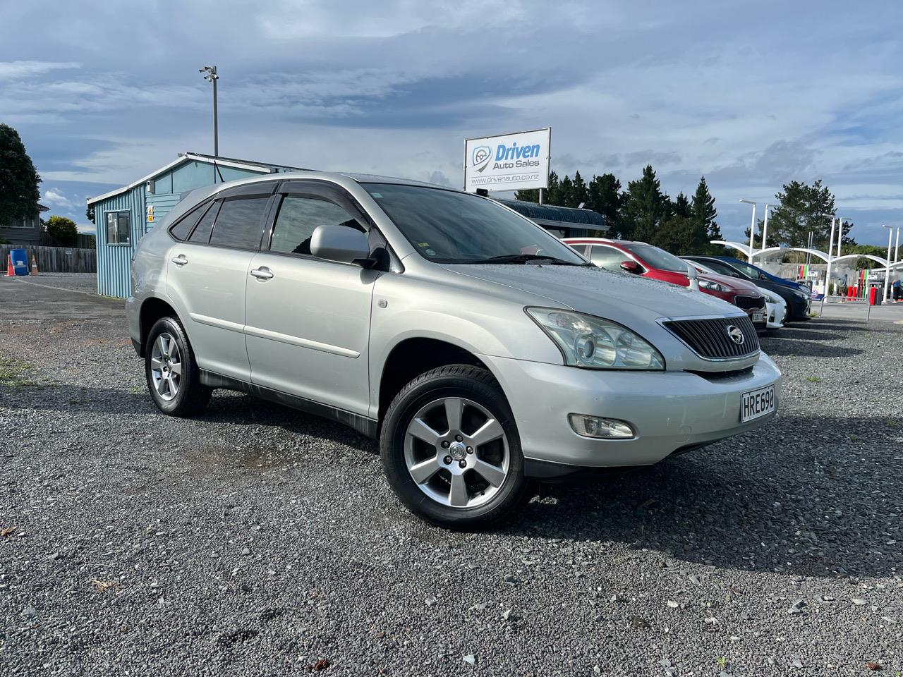 2004 Toyota Harrier