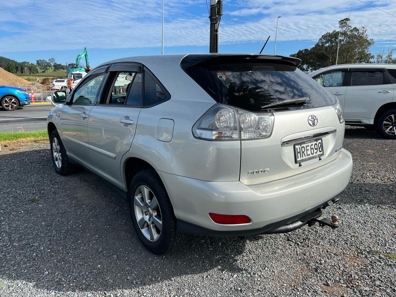 2004 Toyota Harrier