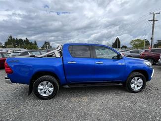 2018 Toyota Hilux - Thumbnail