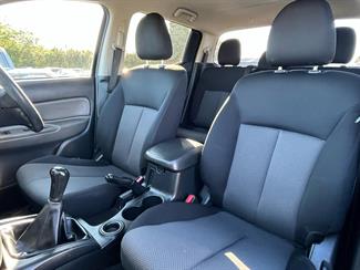 2017 Mitsubishi Triton - Thumbnail